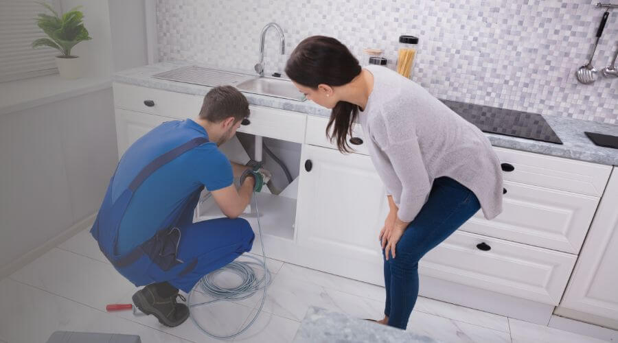 Expert burst pipe repair services in Yellville, AR